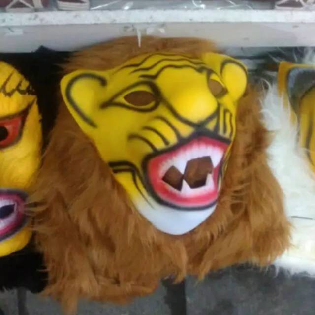 Topeng Bentuk Macan