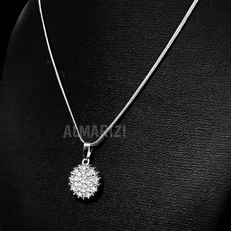 Kalung Titanium Liontin Wanita Permata Bulat Silver Berkilau Anti Karat Tidak Luntur Tahan Air