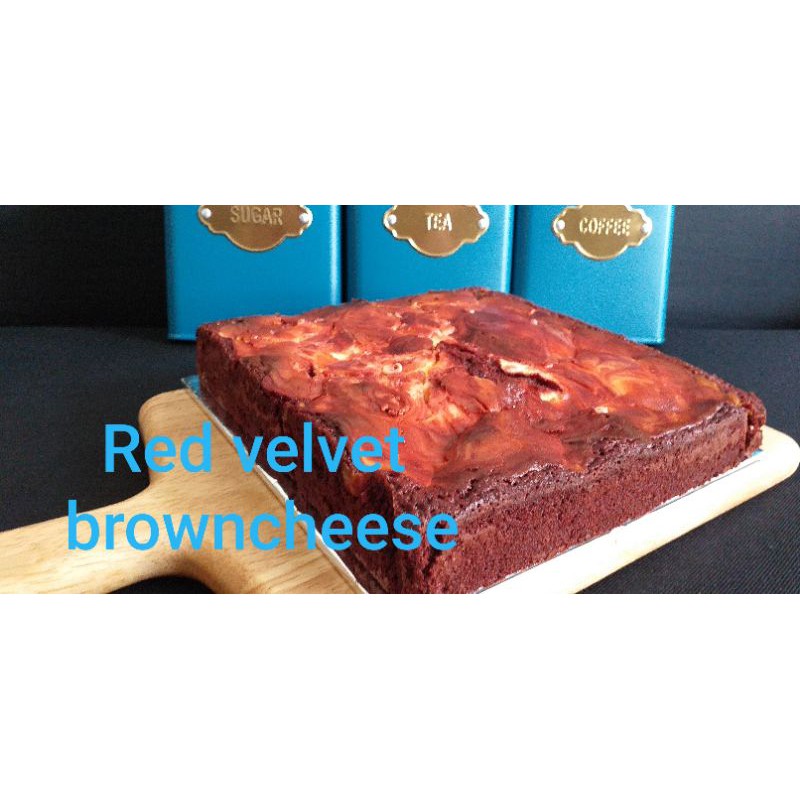 

RED VELVET CREAMCHEESE BROWNIES