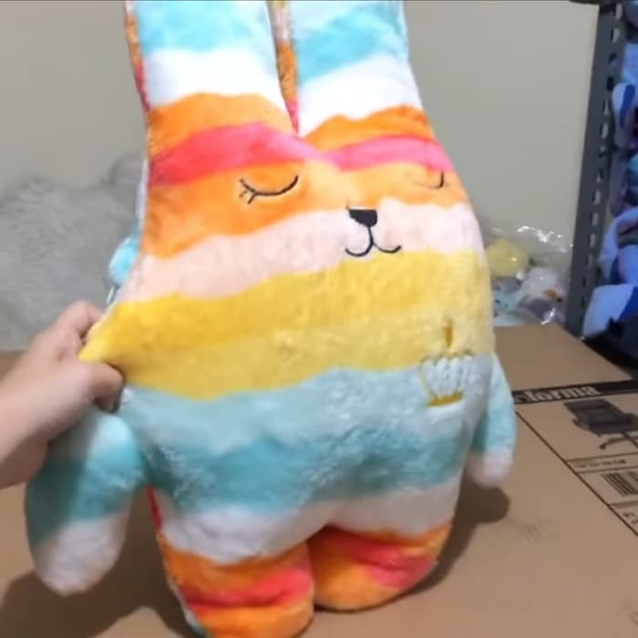 Bantal selimut craftholic