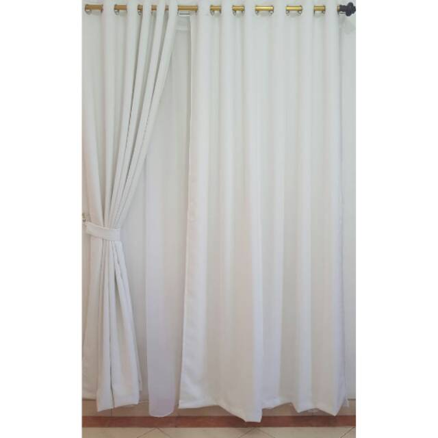 Gorden blackout polos putih
