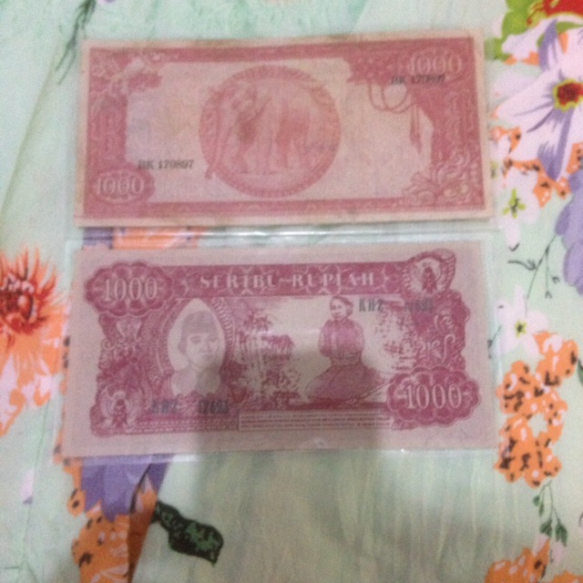 Uang Soekarno & kartini & gajah