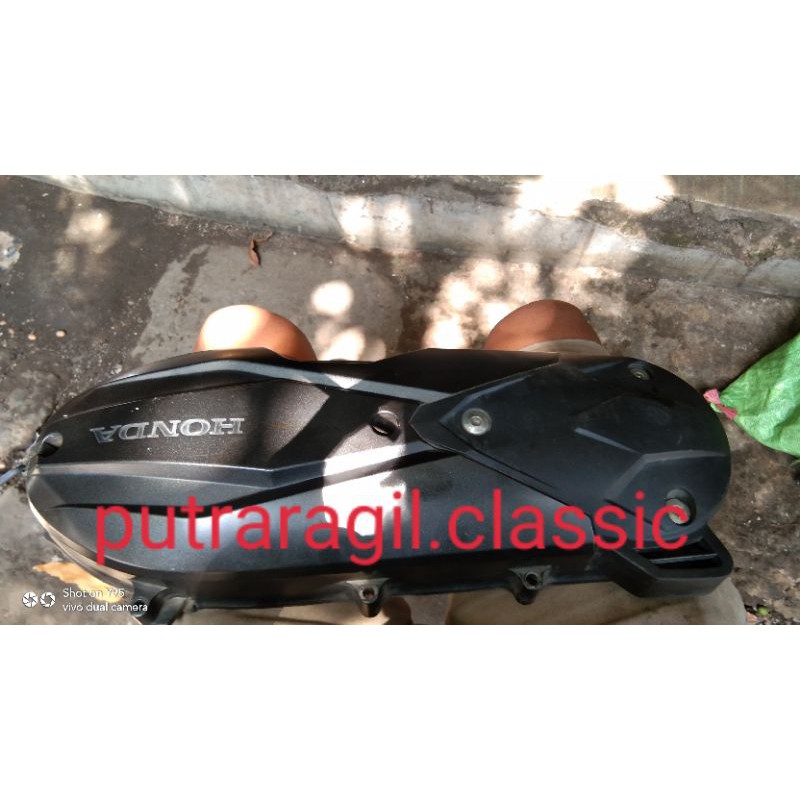 COVER MESIN KIRI BLOK BLOCK CVT BAK COVER TUTUP CVT VARIO NEW 150 ESP VARIO NEW 125 ESP LED 2016 201