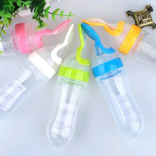 Botol Sendok Makan Silicone Bayi Anti Tumpah