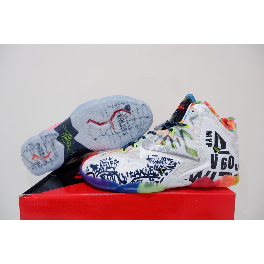 SEPATU BASKET LEBRON 11 HIGH WHAT THE
