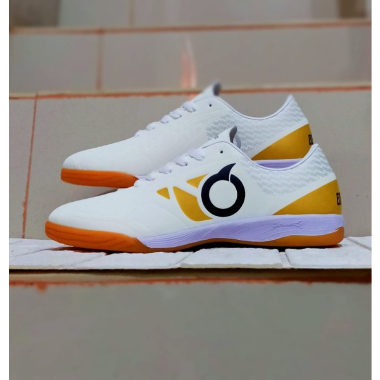 sepatu futsal ortus bbs terbaru good kuality