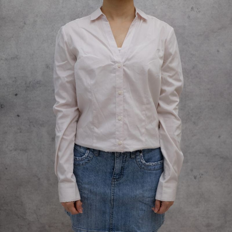 kemeja soft pink v neck button up shirt baju kerja preloved wanita pakaian bekas murah formal outfit