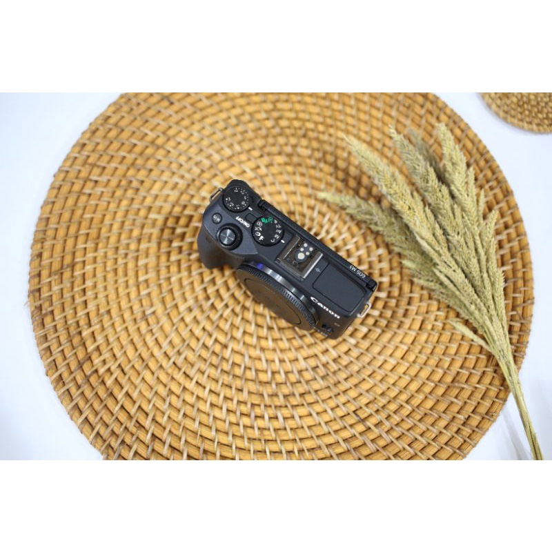 CANON EOS M3 FULLSET SEPERTI BARU-7