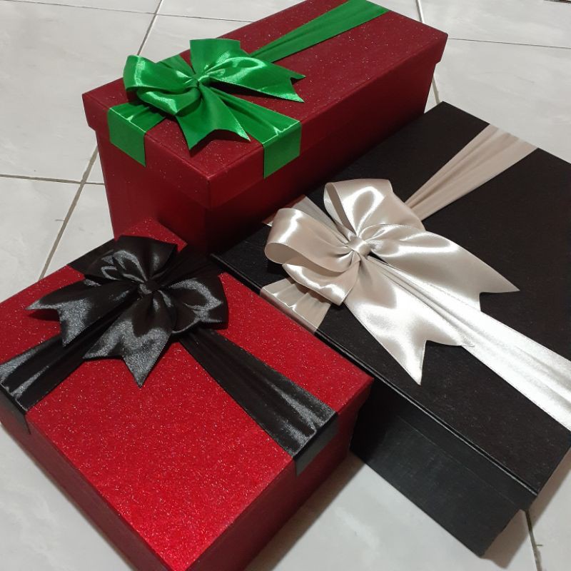 GIFTBOX CANTIK BISA CUSTOM WARNA HARDBOX KOTAK KADO HADIAH ISTIMEWA