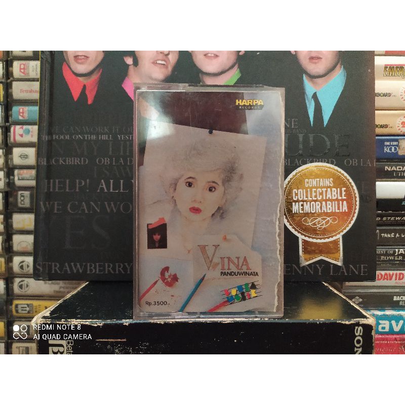 Kaset Pita : VINA PANDUWINATA - RASA SAYANG ITU ADA.