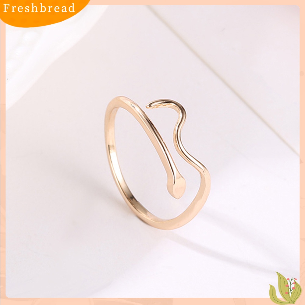 [TERLARIS]Fashion Adjustable Water Wave Ripple Women Finger Ring Party Jewewlry Decor Gift