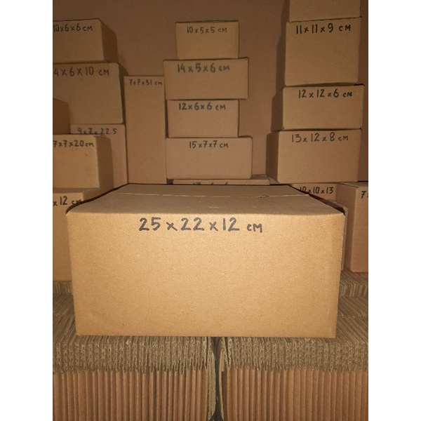 

Kardus 25x22x12 cm baru polos luar dalam