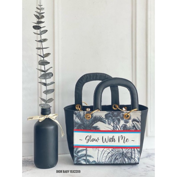 READY STOCK TAS SELEMPANG WANITA/ TAS KEKINIAN/ DI*R BABY