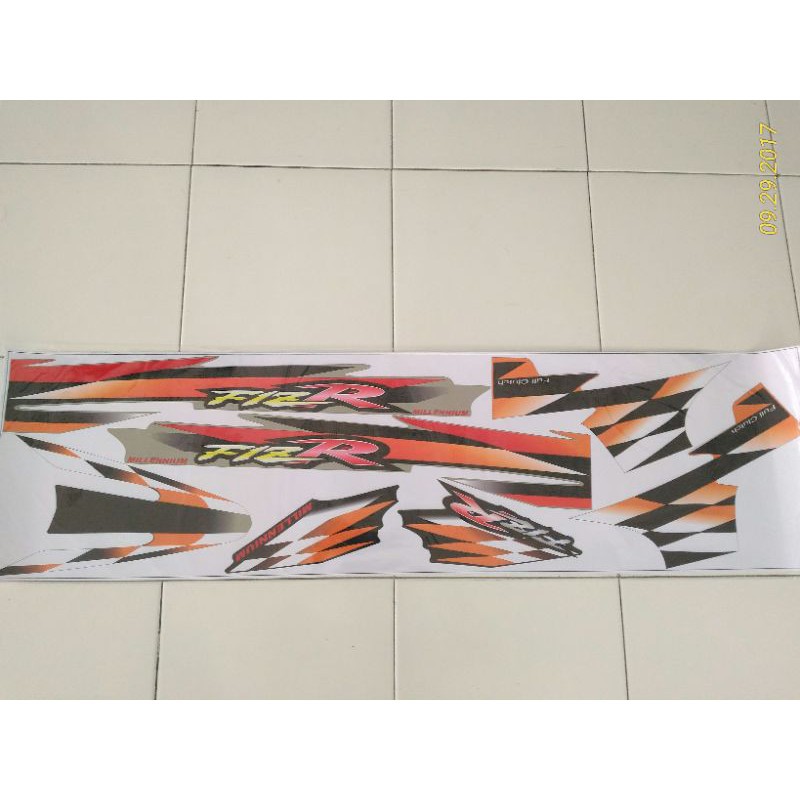 STRIPING - STICKER Yamaha Fiz R - F1ZR - FIZR Millenium ORANGE