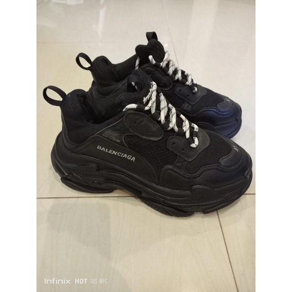 Sepatu balenciaga Triple s second