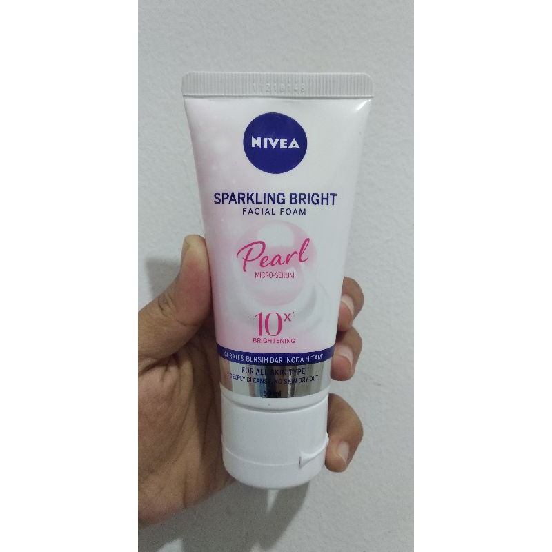 NIVEA FACIAL FOAM SPARKLING WHITE 50 ML SABUN CUCI MUKA WHITENING