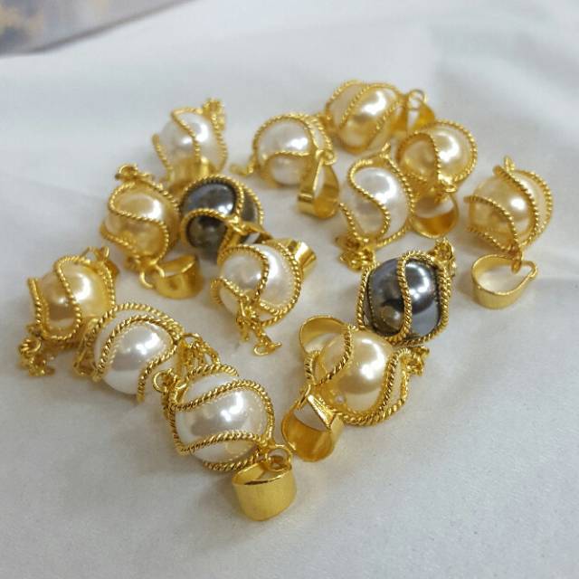 Liontin Mutiara Lapis Emas