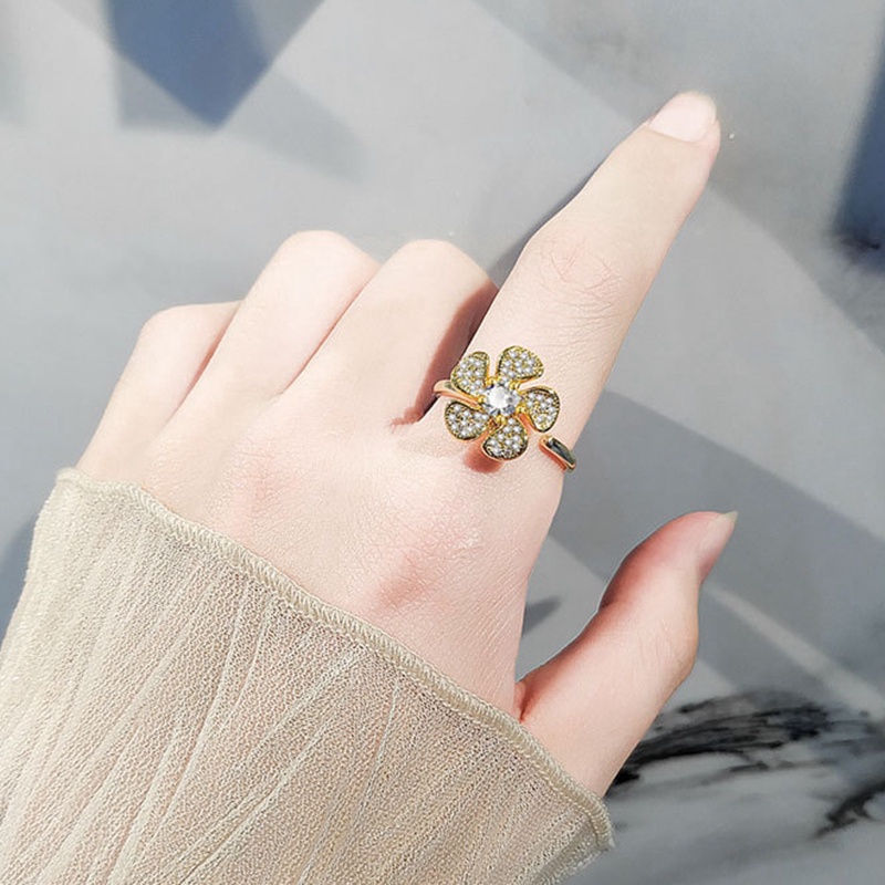 Cincin Model Kincir Angin Putar Gaya Korea