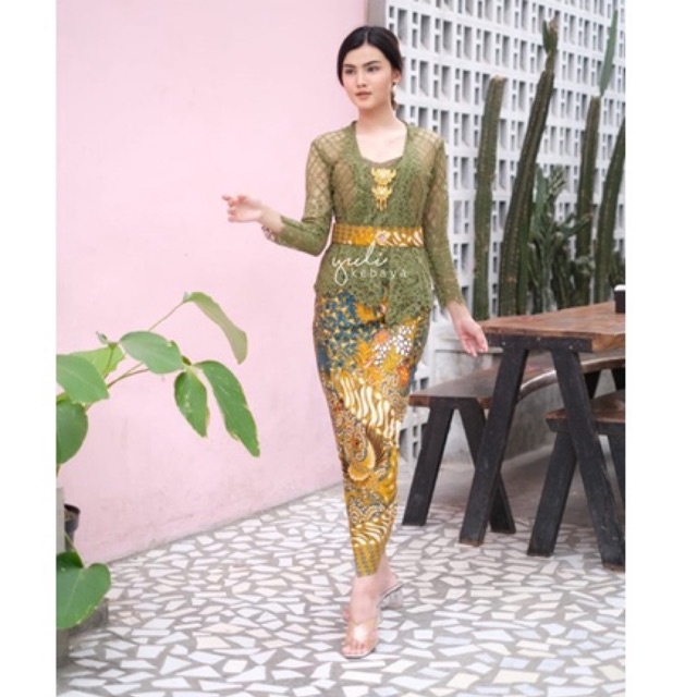 Set Kebaya Bali Kutubaru Semi Italy Norvina Premium | Yuli Kebayabali