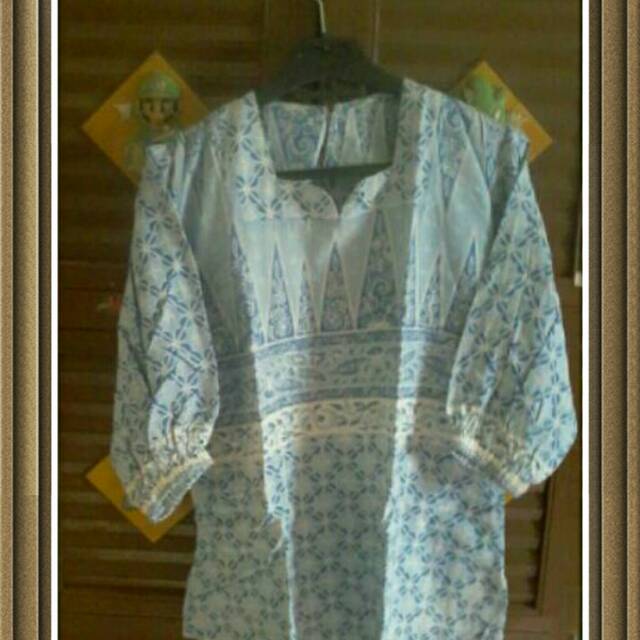 Atasan batik biru muda