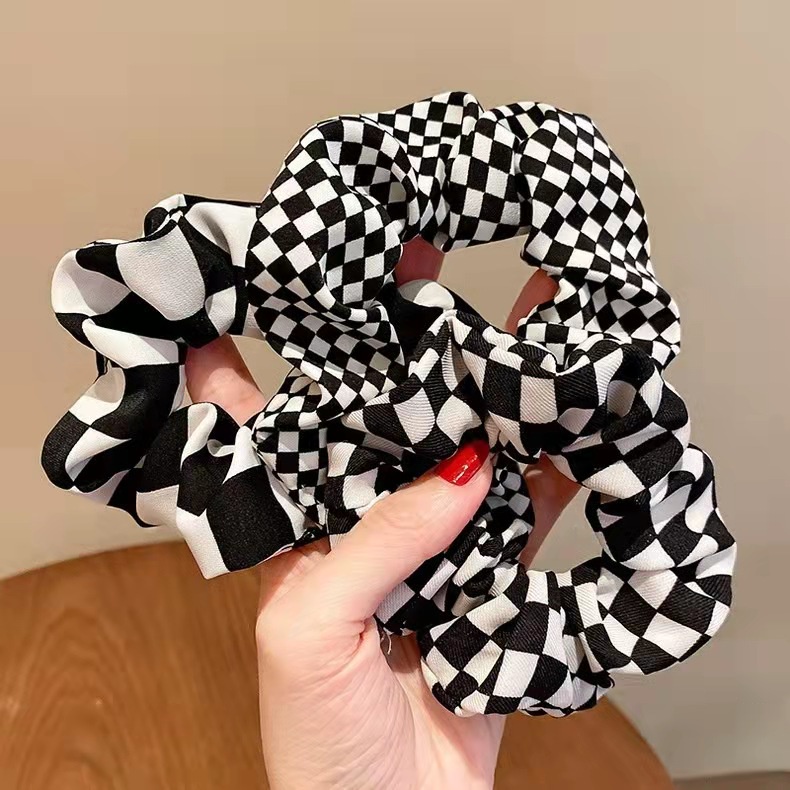 Scrunchie Korean Style Vintage Wanita Motif Kotak-Kotak Fashion Aksesoris Import