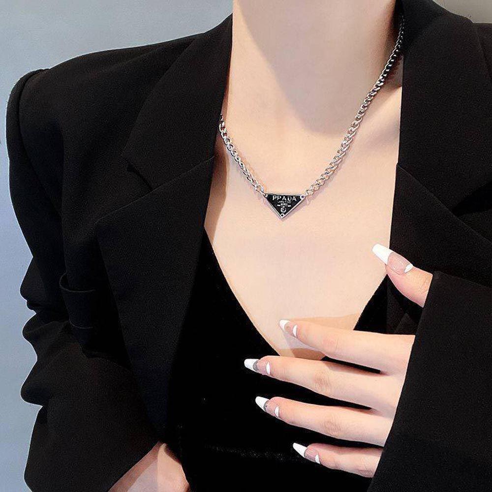 [Elegan] Kalung Korea Elegan Manis Trendy Untuk Anak Perempuan Huruf Titanium Steel