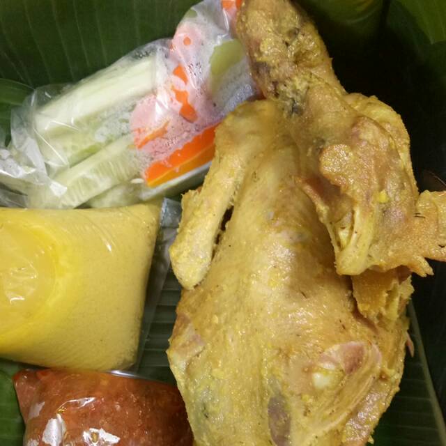 

Ingkung ayam kampung makanan khas bantul