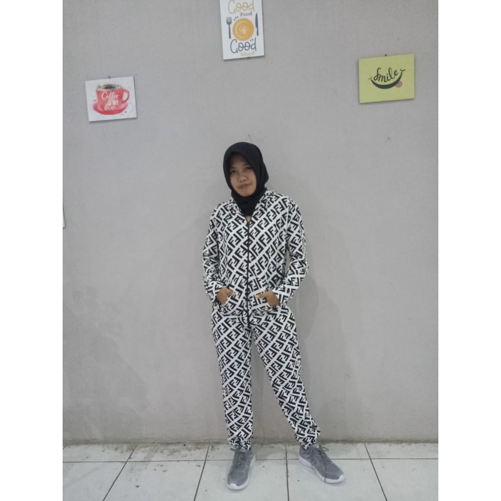 SETELAN TRAINING HOODIE PANJANG/ BAJU SETELAN OLAHRAGA WANITA