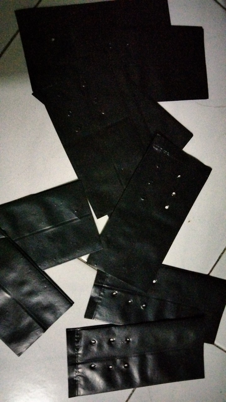 Polybag Kecil Hitam Ukuran 15cm 10 Lembar