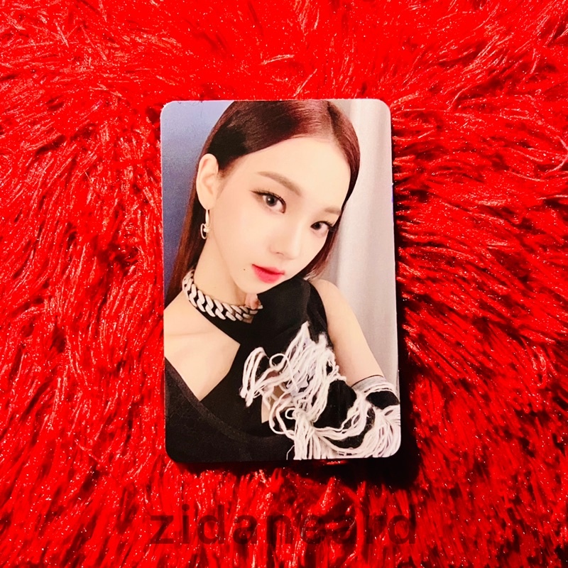Aespa Savage Karina Photocard (Case ver/P.O.S ver) - Photobook Album Only