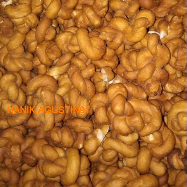 

Pluntir Gurih Manis 250gr snack kiloan