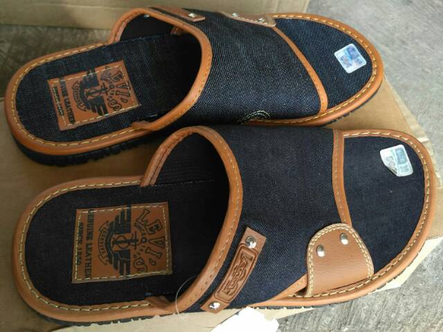 Sandal Selop Levis Murah Pria