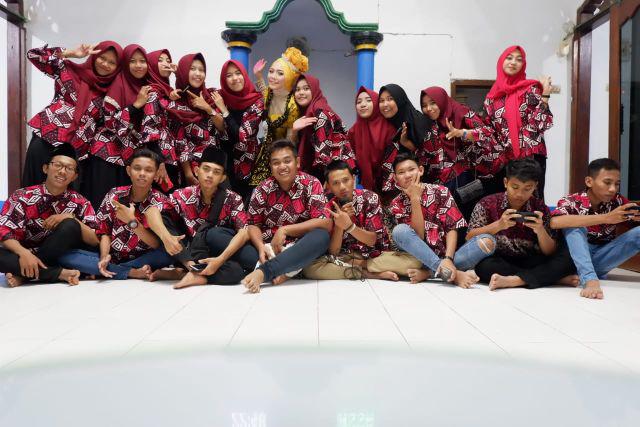 Maura Couple - Sania Ruffle Batik Couple Ori Ndoro Jowi Dnt Baju Wanita Batik Couple