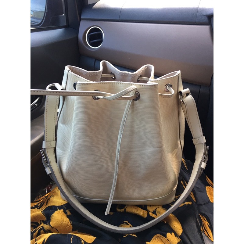 Preloved LV Petit Noe ivory
