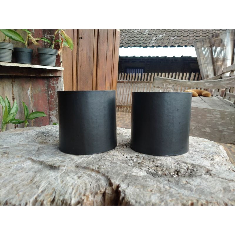 

small round box 10x10cm hitam