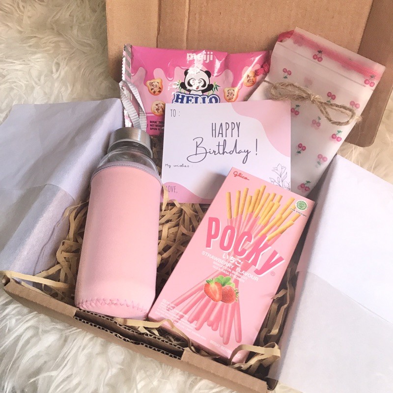 

HAMPERS KADO ULANG TAHUN | HAMPERS KADO WISUDA | HAMPERS GIFT BOX