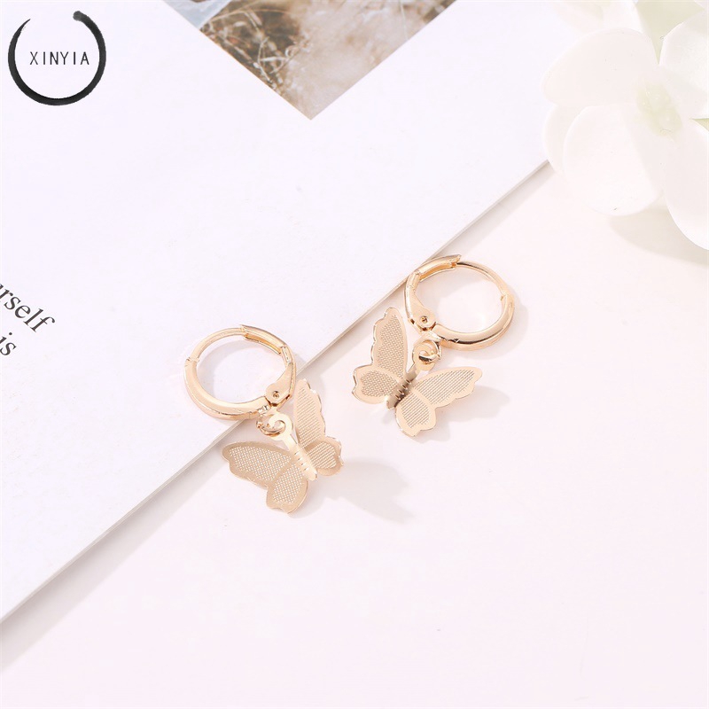 【READY STOCK】Anting Klip Bentuk Kupu-kupu Matte Gaya Korea Untuk Wanita /Anting Kupu-Kupu Gaya Korea Untuk Wanita