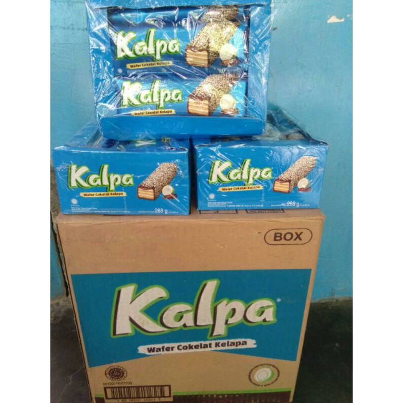 

wafer coklat bertabur parutan kelapa yang gurih dan renyah