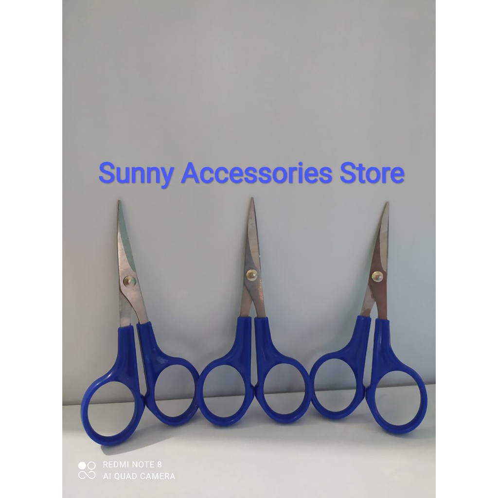

Gunting Bordir Melengkung 12 Cm Biru *Premium Product*