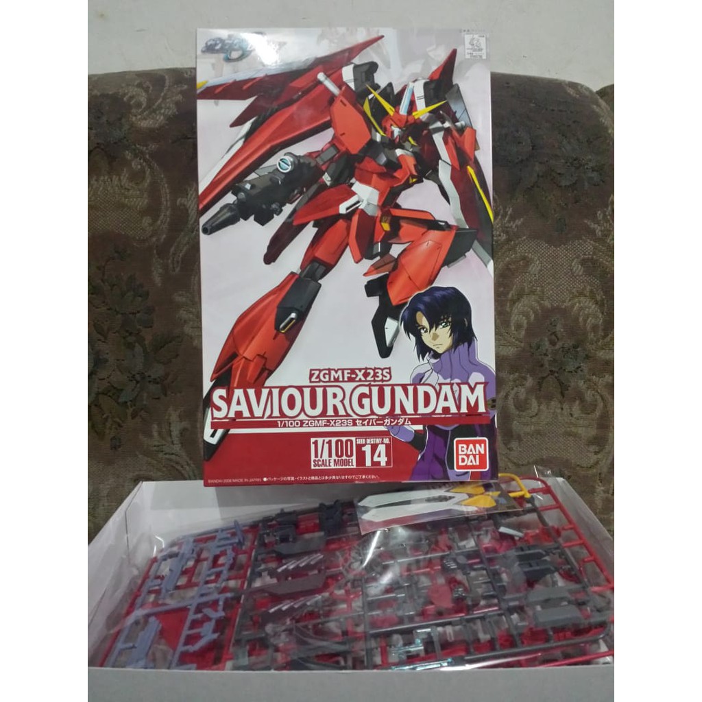 1/100 SAVIOR GUNDAM BANDAI