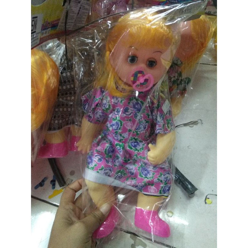 Mainan boneka bayi menangis