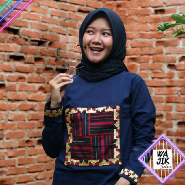Kaos Tapis Lampung Wajik Salur Series Navy