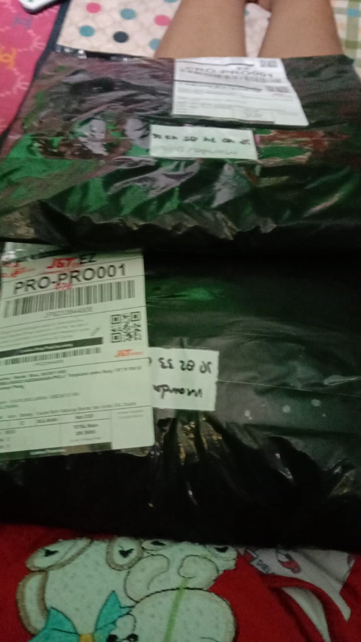 Couple Keluarga Mega Mendung Abu Sarimbit Sekeluarga Batik Couple