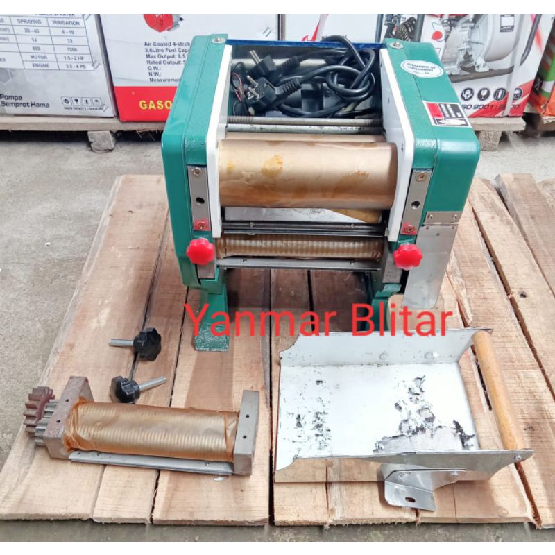 

Matrix noodle maker MJ 180 / alat pencetak adonan mie menjadi helaian mie