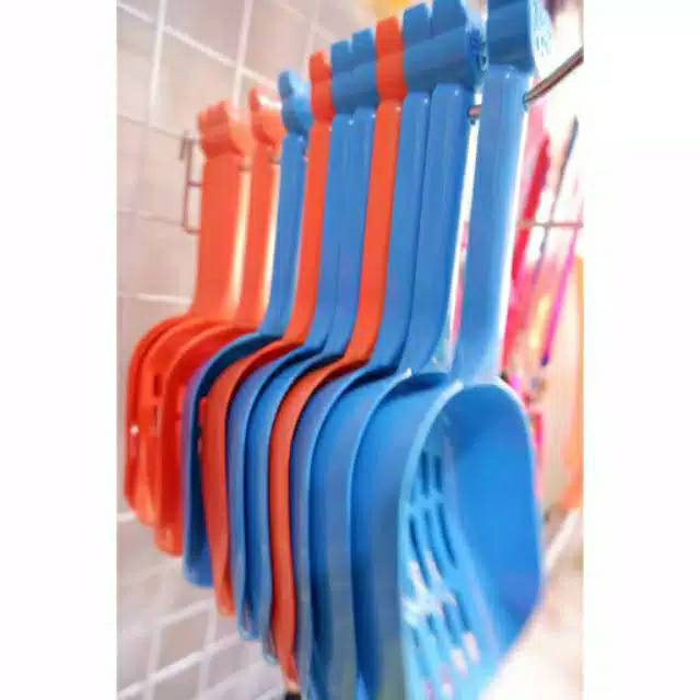 Sekop Serokan Pasir Kucing