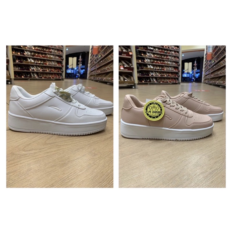 Payless by LA Gear harga normal 529.000