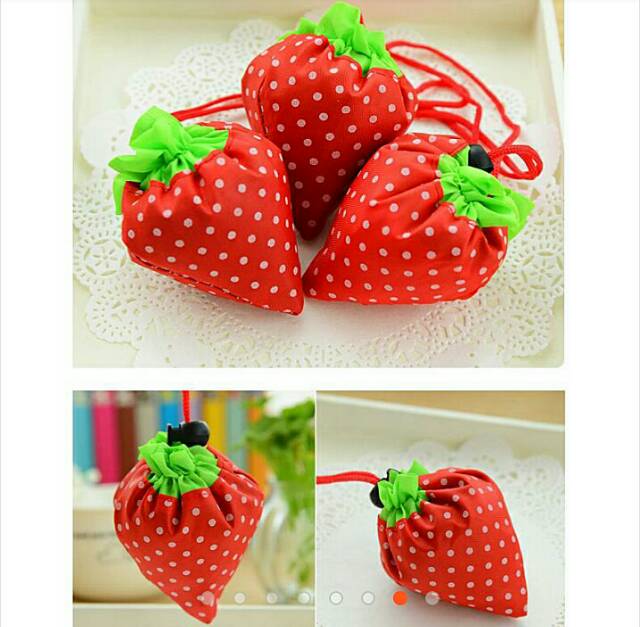 Tas Lipat Strawberry / Baggu Shopping Bag / Tas Belanja