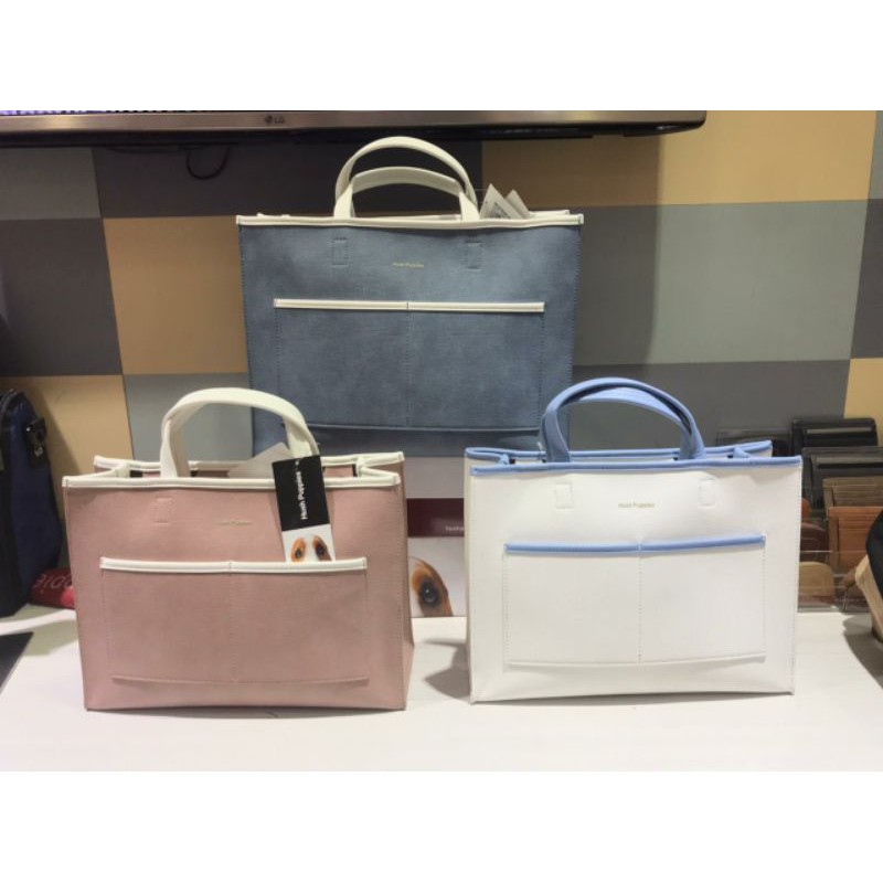 SALE NEW HUSH PUPPIES DUFFY HANDHELD size M