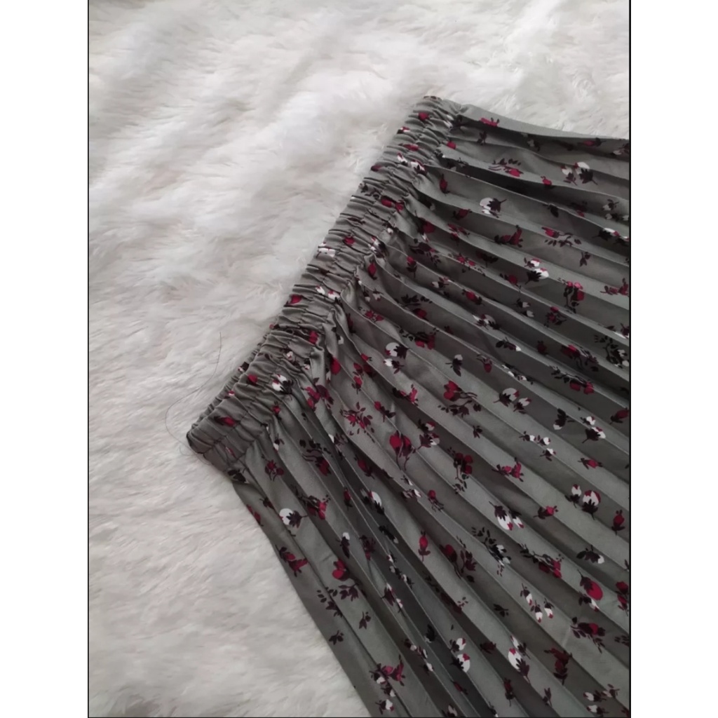 ROK PLISKET DAILY FLOWERS PREMIUM // ROK PLISKET PREMIUM MOTIF BUNGA // BAHAN HYGET PREMIUM-abu-abu motip daily