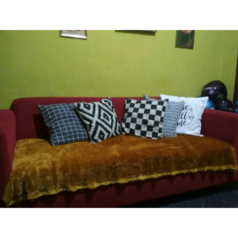 ALAS / COVER SOFA BULU RASFUR ukuran&quot; 300 × 85 &quot;